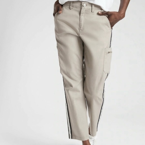 NWT Athleta Summit Cargo Pants Women's 2 Beige Utility UPF Relaxed Fit Carpenter - Picture 14 of 16